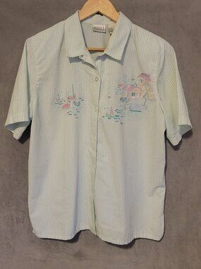 Koret Francisca sea foam button Up Shirt With Cityscape Boats Women's Medium